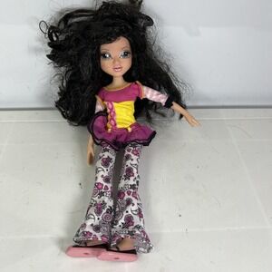 MGA Entertainment 2009 10" Bratz Moxie Girlz Doll With Outfit